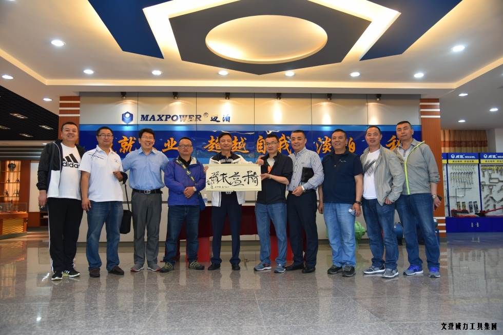 甘肅、青海優(yōu)秀經(jīng)銷商蒞臨威力集團(tuán)參觀考察(圖11)