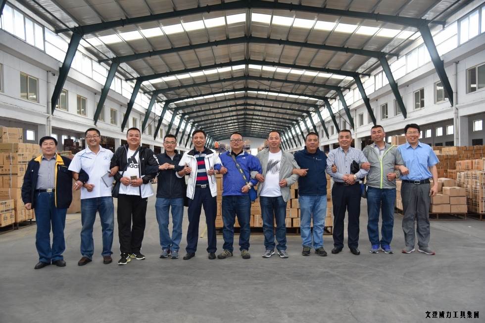 甘肅、青海優(yōu)秀經(jīng)銷商蒞臨威力集團(tuán)參觀考察(圖13)