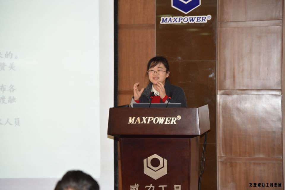 山東網(wǎng)記者采訪團(tuán)_19.JPG “工匠精神 山東制造”全媒體采訪團(tuán)蒞臨威力工具(圖16)