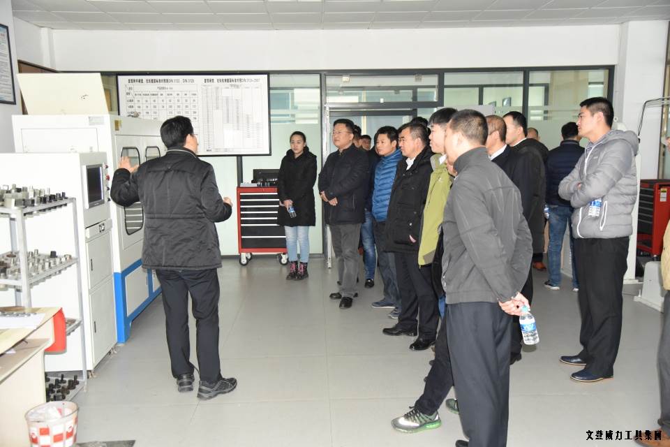 濟南信之盟參觀_05.JPG 濟南汽配協(xié)會一行蒞臨威力集團參觀(圖5)